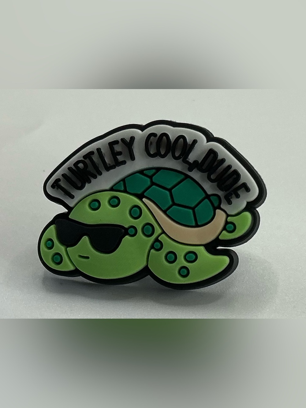 FUN PVC LAPEL PIN TURTLY COOL DUDE TURTLE